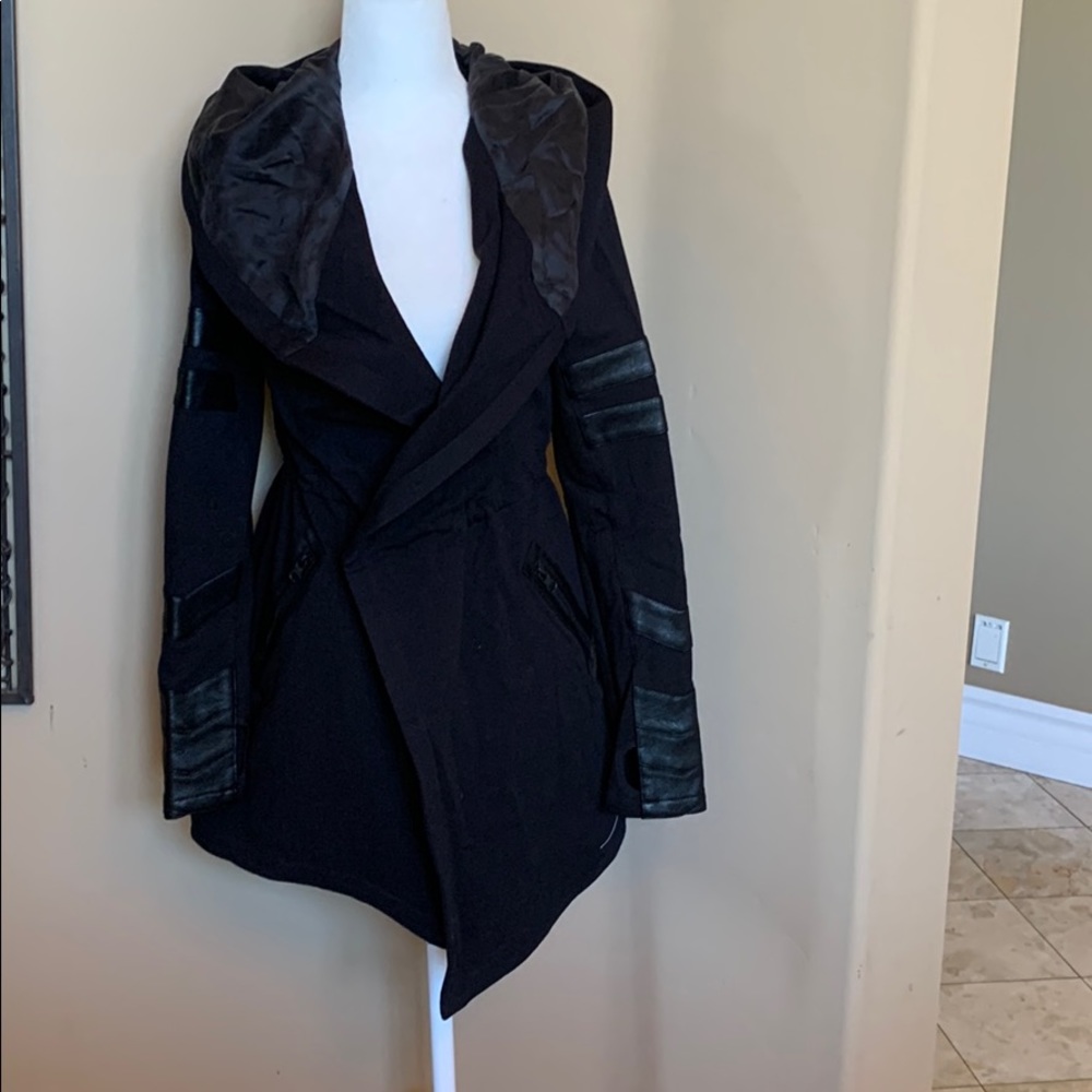 Blanc Nior Hooded jacket with leather trim